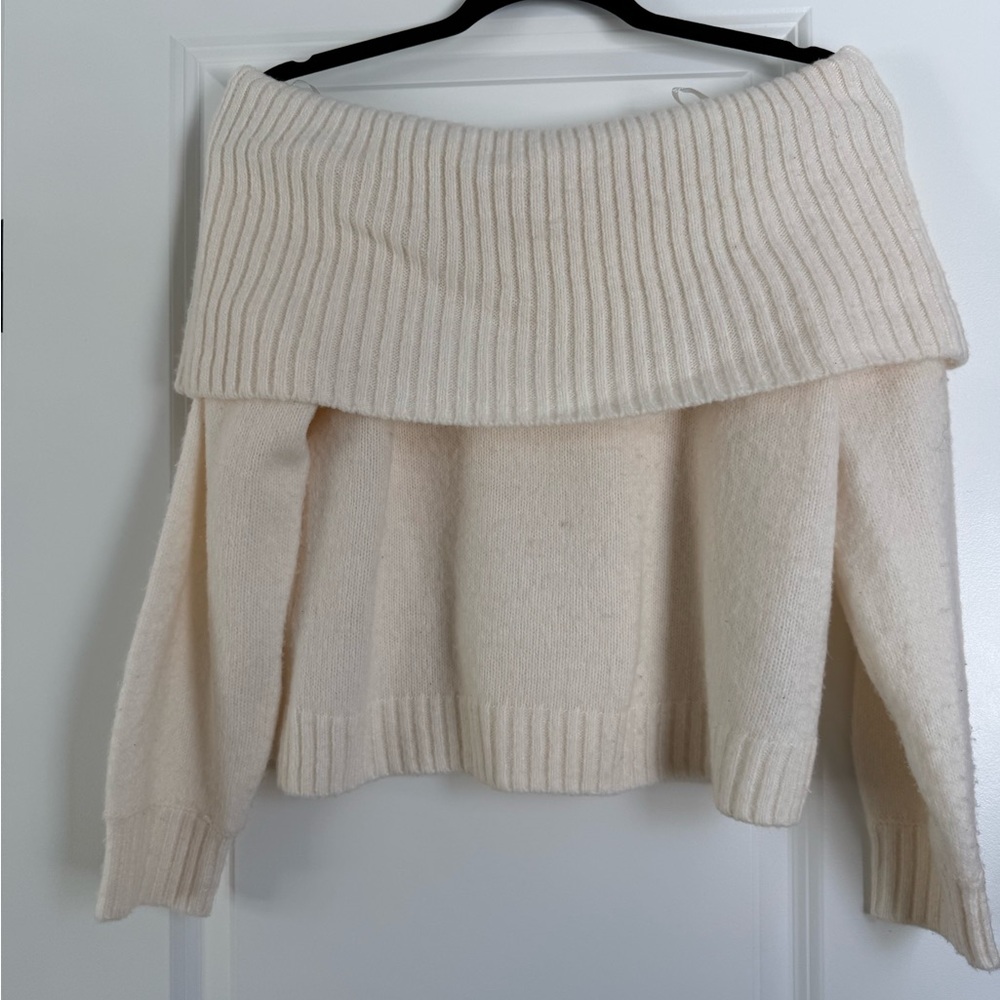Abercrombie & Fitch Off-Shoulder Sweater in Cream